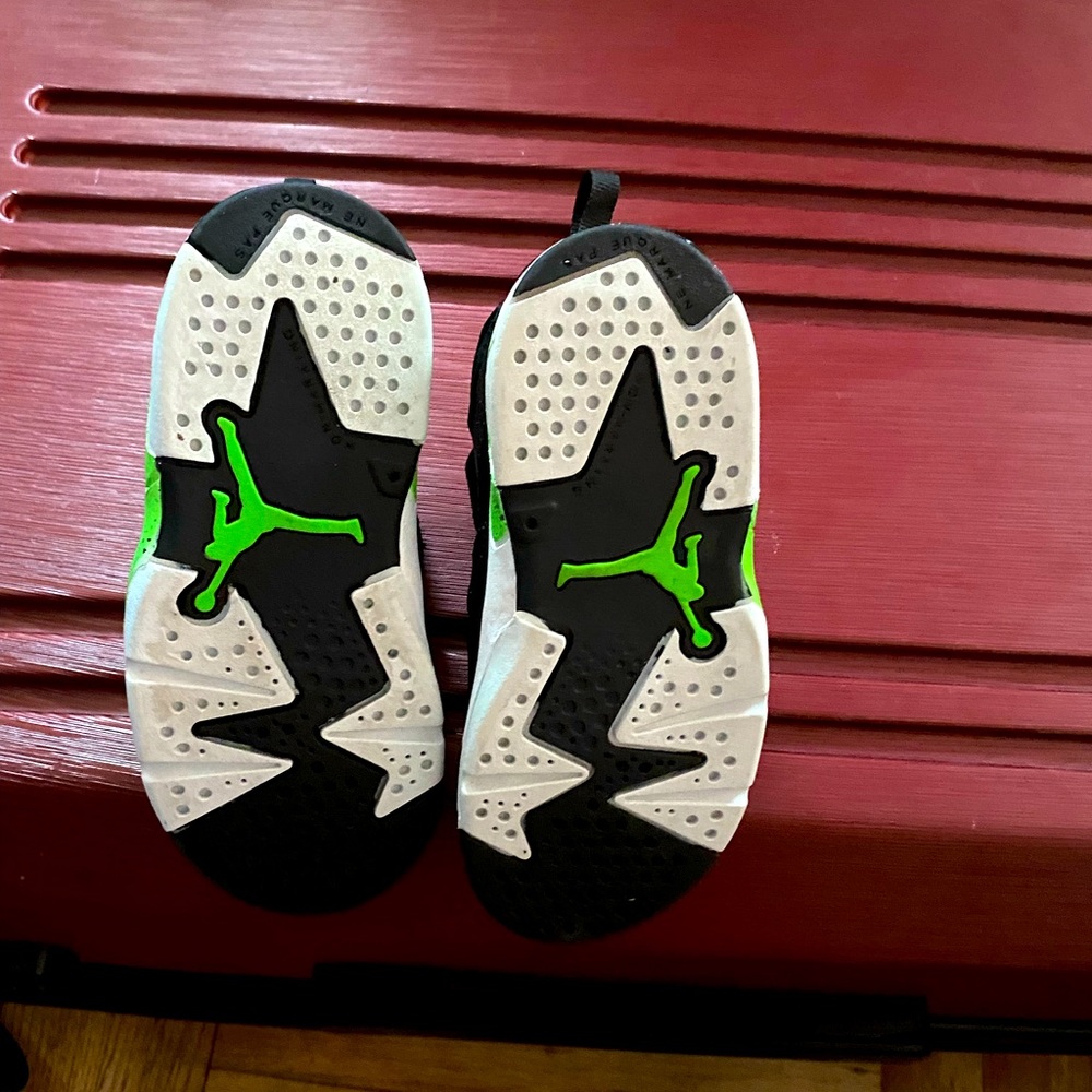 Jordan black sneaker with green and white